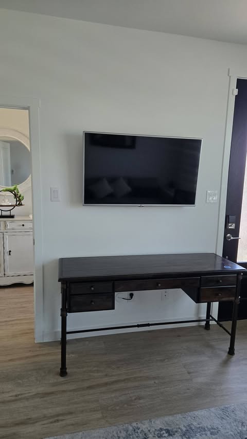Professional tv mount & shelving by EZ Innovation LLC, Houston handyman
